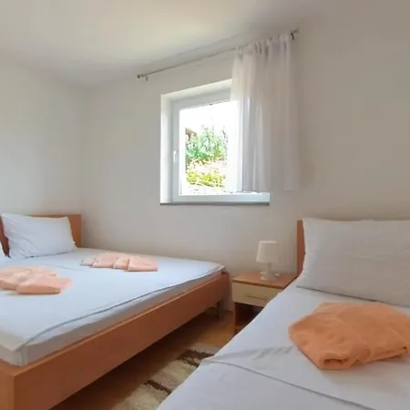 Apartment Dario *